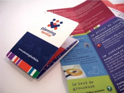 Dépliant CARTE A PLIS creation pas cher