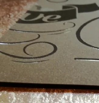 Impression dépliant design vernis 3D