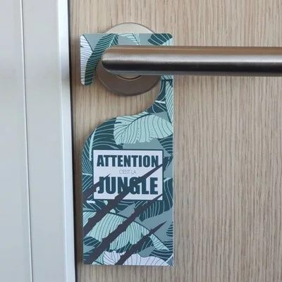 Impression de flyer découpé à la forme pas cher-gratuit