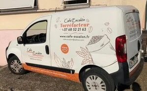 Lettrage voiture café Montbéliard escalion