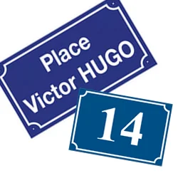 Panneau plaque numéro et nom de rue